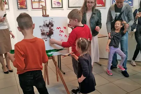 AAEVR: Exhibition “Art of Special People” #1380045619