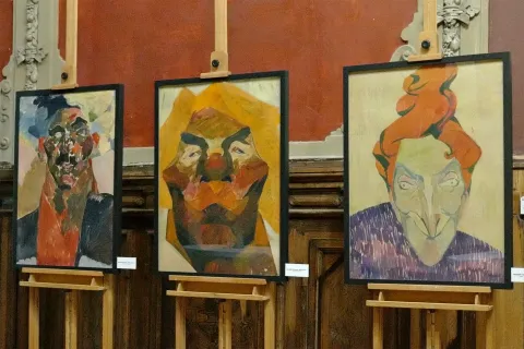 Visitors to the exhibition of paintings by Valery Geghamyan at the Chocolate House, fragment 16