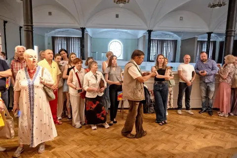 Виставка Петра Бойка «Чесний наїв» частина 4
