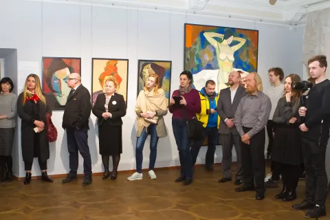Фонд Гегамяна: «Вона відчуває себе богинею» #2082682717