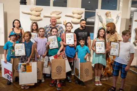 Рапай-Маркіш · Сила крихкості: «Сила крихкості» очима юних митців #2066918154